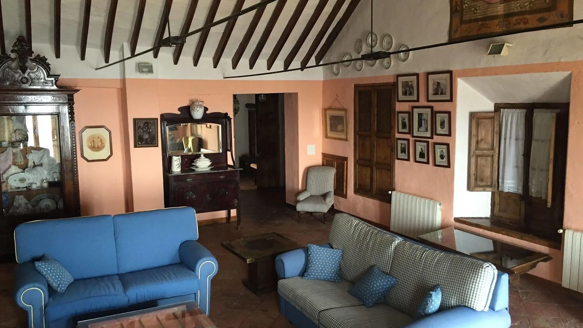 *** فندق Comares Hotel-Museo Molino De Los Abuelos إسبانيا